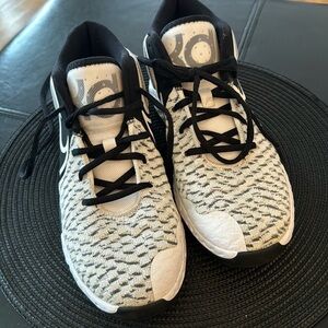 Nike KD Trey 5 VIII 'White Black' - Size 7Y